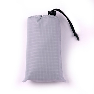Mini materassino pieghevole portatile per il tempo libero coperta da <span class=keywords><strong>prato</strong></span> materasso da campeggio all'aperto tappetino portatile tappetino da Picnic da spiaggia tascabile impermeabile - Product Image 4