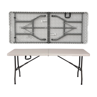 Vente en gros de meubles d'extérieur blancs de 6 pieds 180cm table de banquet à chevalets table de banquet de restauration pliable et portable en plastique pour événements de randonnée
