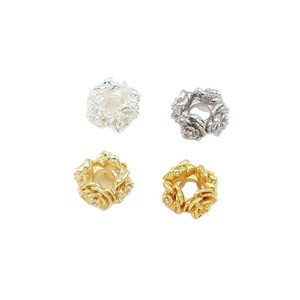 Cuentas espaciadoras de circonita con diseño de rosa de cuatro hojas, oro de 18K y plata, accesorios de joyería DIY, componentes florales para pulseras y collares - Product Image 5