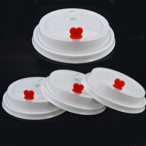 Tapas de plástico desechables para taza de plástico, de grado alimenticio, de inyección de calibre de 90mm, impermeables <span class=keywords><strong>con</strong></span> tapón en forma de corazón rojo - Product Image 3