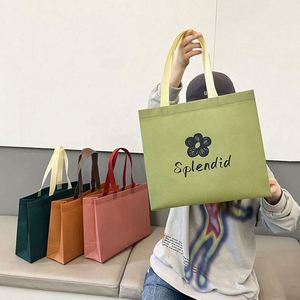 Bolsas de Compras de Polipropileno No Tejido 100% Reciclado, Ecológicas, con Base Reforzada, Reutilizables, con Logotipo Personalizado - Product Image 4