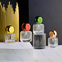 Approvisionnement d'usine 10ml Mini Nail Art Container Couleur Personnalisée Vide Cosmétique Verre Gel Vernis À Ongles Bouteilles avec Brosse À Capuchon Rond