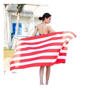 Extra grande sostenible ligero personalizado rayas Toallas de playa para las mujeres - Product Image 1