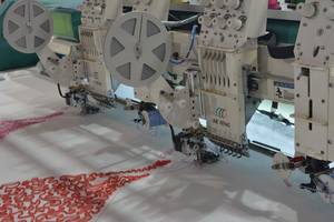 Nuevo HEFENG computarizado 2 + 2 cabezales bobinado máquina de bordar - Product Image 3