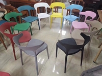 En gros Moderne Empilable Corne PP Restaurant Café Chaises En Plastique pour La Maison Bar Appartement Atelier-Salle À Manger Meubles Gratuit