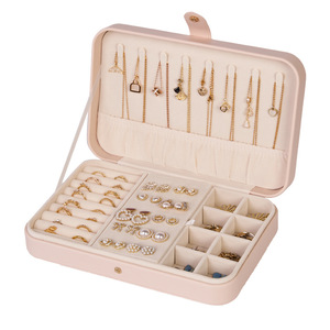 Grande boîte à bijoux en cuir, organiseur de colliers, bagues et boucles d'oreilles, étui de rangement multifonctionnel - Product Image 5