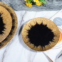 Samyo 13 pouces Vente en gros Décoration de table de luxe Assiette en verre noir Jante dorée Assiettes de présentation en verre pour mariage