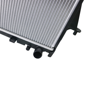 Radiateur de voiture 13030 pour ISUZU DMAX <span class=keywords><strong>2003</strong></span>-2006, réservoirs de radiateur en plastique PA66 GF30, 8973333500 8973333501 8973333503 8980476790 60856 - Product Image 2