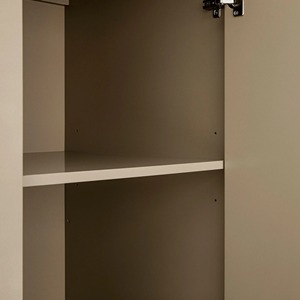 Armadio Moderno in Legno a 3 Ante con Asta Appendiabiti, Ripiani Regolabili e Maniglie Dorate <span class=keywords><strong>per</strong></span> Camera da Letto - Product Image 6
