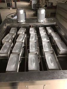 Máquina industrial automática de hielo en bloque de 5 toneladas Tipo de salmuera Máquinas de hacer hielo en bloque de módulo de 25 kg - Product Image 3