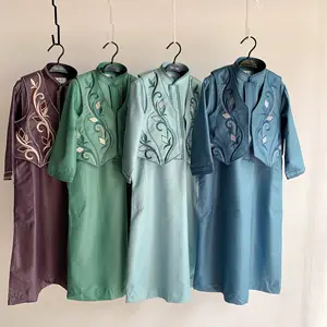 Factory Direct Children Muslim Embroidered Clothes Thobe Robe Kids Boys Islamic Arab Clothing Jubah Kids Abaya Set