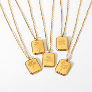 Collana con Fiore del Mese di Nascita 2026, Ciondolo Floreale Quadrato Vintage, Gioiello Impermeabile Personalizzato, Regalo per Damigelle - Product Image 5