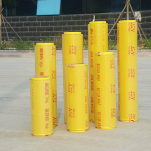 2016 factory supply low price PVC food wrap with plastic cutter cling film