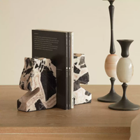 Serre-livres en marbre naturel poli moderne, veiné noir et blanc, en forme de tête de cheval, lourds et sculptés à la main, pour la décoration de la maison ou du bureau