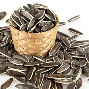 <span class=keywords><strong>Graines</strong></span> <span class=keywords><strong>de</strong></span> <span class=keywords><strong>tournesol</strong></span> <span class=keywords><strong>de</strong></span> Mongolie intérieure 3638, grains extra larges, coques fines et chair moelleuse. Vente <span class=keywords><strong>en</strong></span> gros directe d'usine, prix avantageux. - Product Image 2