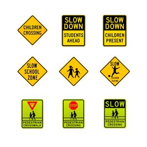 <span class=keywords><strong>Panneau</strong></span> de signalisation routière international « Interdiction d'entrée » en forme de triangle inversé, rouge et blanc, avec noms - Product Image 2