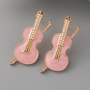 Pendientes Creativos de Perlas de Agua Dulce con Forma de Violín, Pendientes Colgantes de Violín con Esmalte Colorido para Mujer - Product Image 2