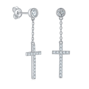 Boucles d'oreilles tendance en argent plaqué platine 3 mm, motif croix blanche, bijoux élégants en moissanite testée par instrument - Product Image 1