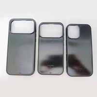 Coque de téléphone en PC pour la série iPhone 17, avec bords arrondis et différentes découpes pour les caméras, en plastique