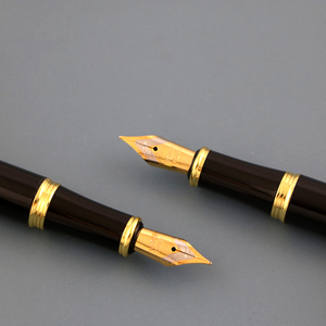 <span class=keywords><strong>Penna</strong></span> <span class=keywords><strong>stilografica</strong></span> personalizzata di lusso <span class=keywords><strong>con</strong></span> Logo personalizzato <span class=keywords><strong>nome</strong></span> calligrafia in metallo - Product Image 6