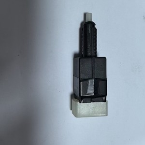 Interruptor de luz de freno Hino 88280-E0051 para camión, número de pieza de repuesto 81234 - Product Image 1