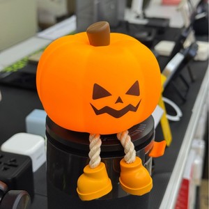 Lámpara Decorativa de Silicona con Luz LED Cálida de Calabaza de Halloween, Tres Niveles, Alimentación USB - Product Image 1