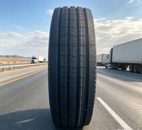 Pneu de camion à faible profil de roulement 255/70R22.5 de la meilleure marque, motif de pneu de remorque pour la maintenance et la livraison urbaine à Houston et à New York