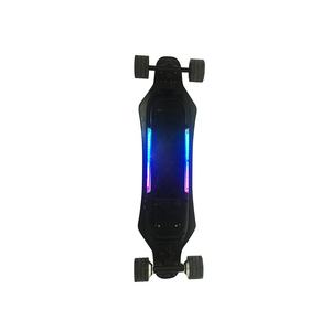 Skateboard Elettrico a Quattro Ruote Personalizzato di Alta Qualità con Doppio Motore Hub, Longboard e Telecomando per Superfici Asfaltate - Product Image 1
