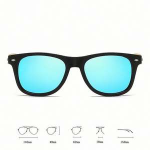 Lunettes de soleil carrées polarisées en bois de bambou vintage classiques avec logo personnalisé pour hommes et femmes, idéales pour la conduite et la pêche - Product Image 3