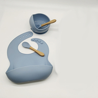 4 Pcs Bol à ventouse en silicone pour bébé Bavoir pliable pour bébé Bols en silicone sans BPA avec cuillère et fourchette