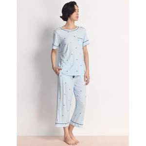 Conjunto de Pijama de Bambú y Viscosa para Mujer, Personalizado, Camiseta de Manga Corta y Pantalones Capri, 2 Piezas - Product Image 5