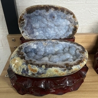 En gros, Plateau à bijoux creux en géode de cristal de quartz d'agate naturelle en forme de cornucopie pour bagues et boucles d'oreilles
