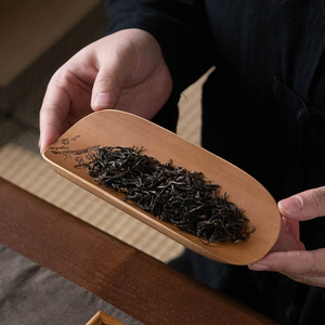 Juego de tres piezas de cucharas de té de bambú natural, estilo retro, con motivos de flor de ciruelo, orquídea, bambú y crisantemo, sencillo. - Product Image 4