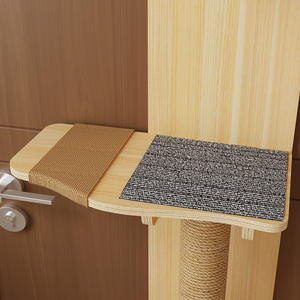 ชั้นวางของเล่นแมวไม้เนื้อแข็ง สไตล์โมเดิร์น แบบแขวนประตู แท่นปีนป่าย ของเล่นแมว บรรจุภัณฑ์กล่องกระดาษ - Product Image 5