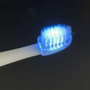Sikat Gigi Elektrik LED Cahaya Biru 460nm Ungu 395nm Pemutih Gigi Sterilisasi - Pengisian Daya Nirkabel, Getaran, Timer 2 Menit - Product Image 3