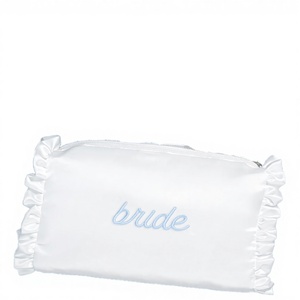 Bolsa de Cosméticos Portátil Blanca de Satén con Cierre, Personalizable con Logotipo, Impermeable, para Novias, Despedidas de Soltera, Maquillaje - Product Image 3