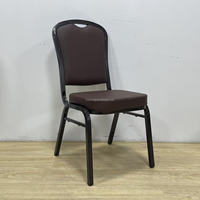 Chaise de banquet pour événements de mariage, structure en métal cannelé doré, tissu tissé rembourré, empilable