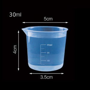 Gobelet doseur en plastique 25 ml gradué pour usage en cuisine - Product Image 2