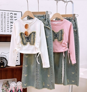 Nuovo Completo Primaverile 2025 per Ragazze, Set di Moda con Camicetta Ricamata <span class=keywords><strong>a</strong></span> Farfalla e Pantaloni in Denim, <span class=keywords><strong>Abbigliamento</strong></span> in Stile Coreano per Bambine - Product Image 1