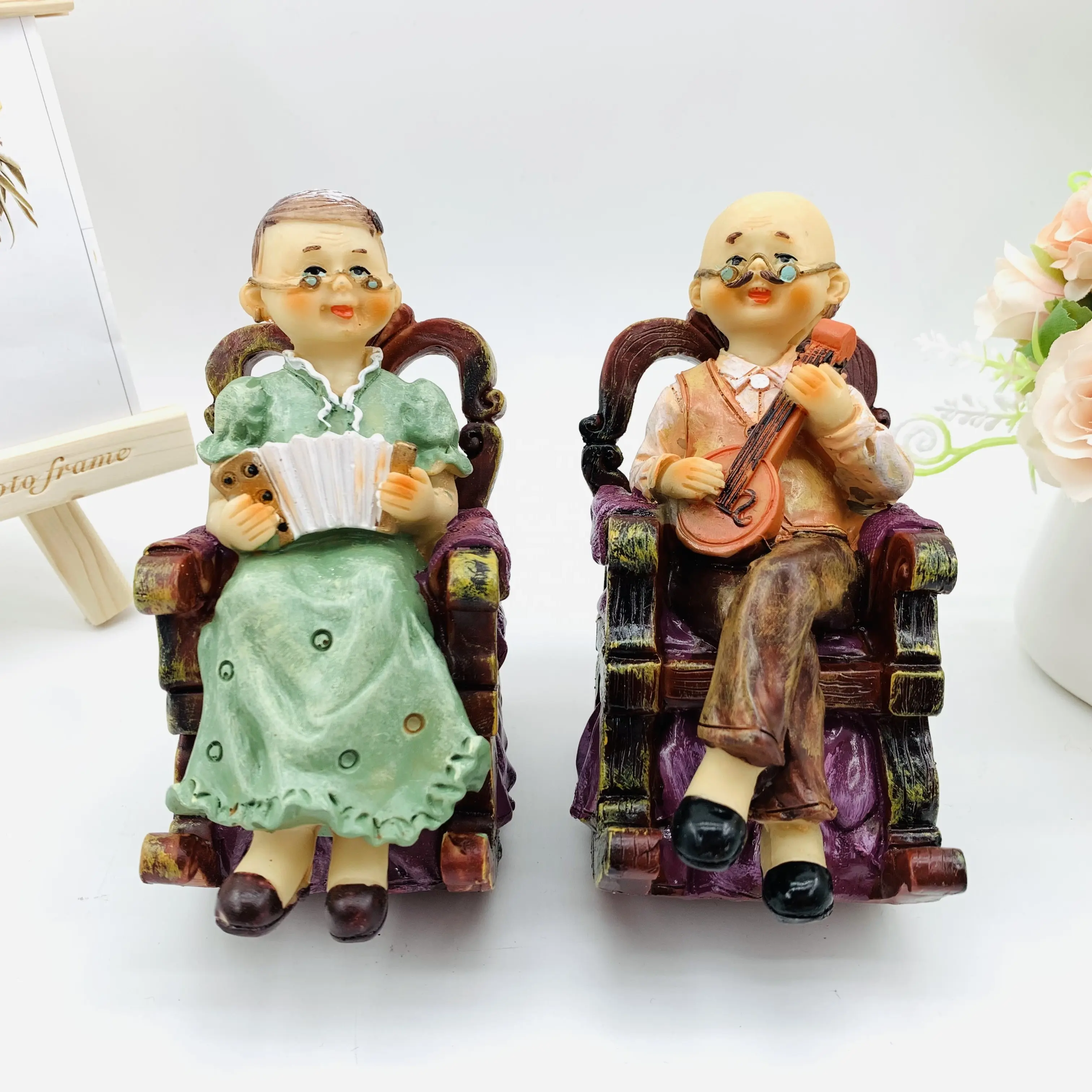 Creative שרף מלאכות בינוני בגודל פנאי נדנדה כיסא זקן קשישים זוג בית פריטי ריהוט מתנה לחתונה