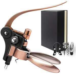 Set Multifunzionale in Lega per <span class=keywords><strong>Vino</strong></span> Rosso con Apribottiglie e Versatore, Vendita all'Ingrosso per Forniture Transfrontaliere - Product Image 2