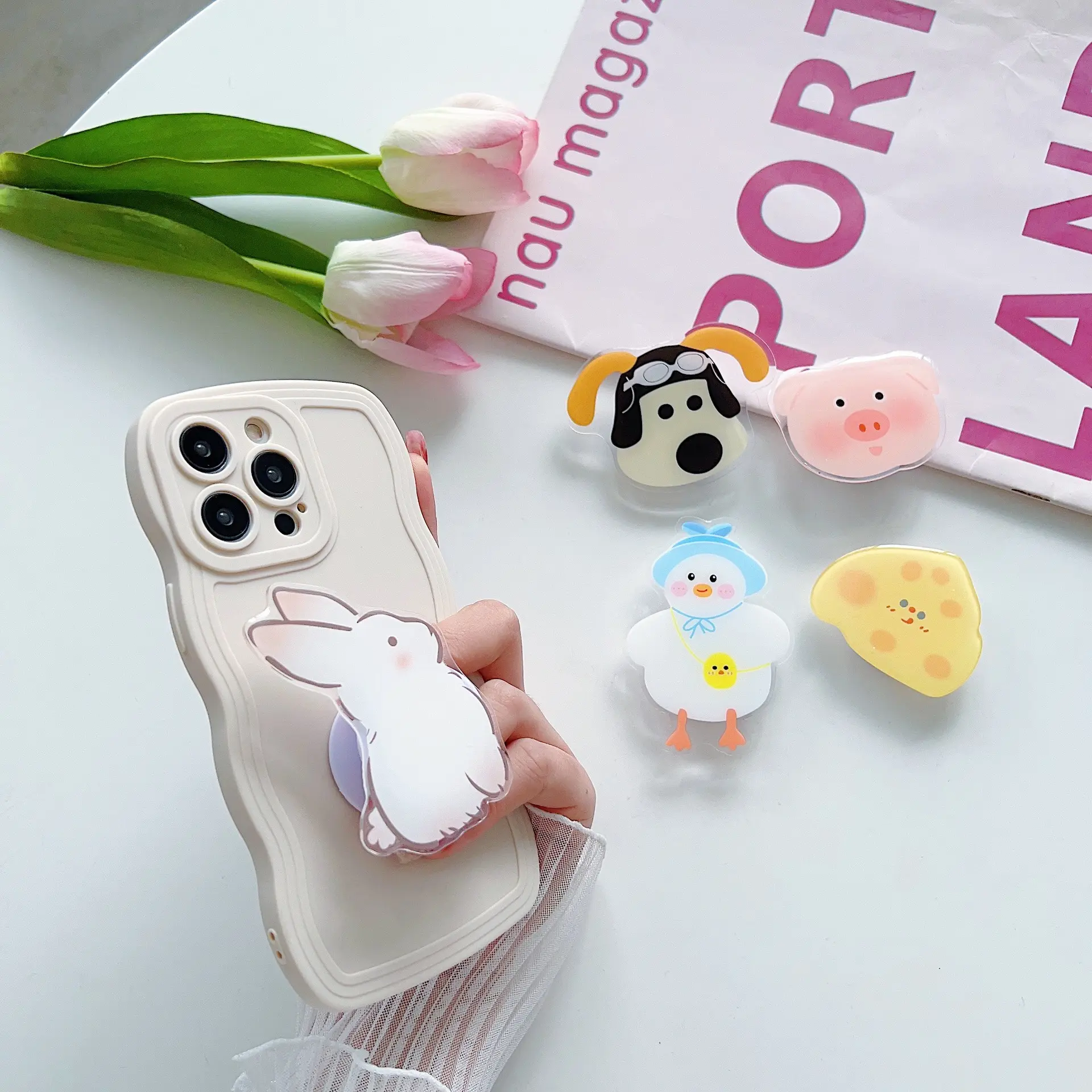 Fábrica Kpop dibujos animados anime lindo Kirby diseños soporte para teléfono personalizado troquelado forma claro borde acrílico teléfono empuñaduras