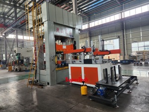 Prensa Hidráulica SuperTech YLK27 de 315 Toneladas, Certificada por la CE, Máquina de Estampado de Metal para Paneles de Puertas de Automóviles, Presupuesto Gratuito - Product Image 5