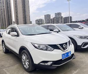 Nissan Qashqai SUV d'occasion 2016 - Moteur 2.0L, boîte de vitesses CVT avec airbags et intérieur spacieux - Product Image 3