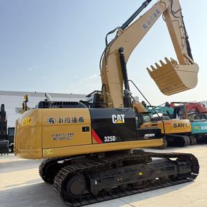 Mini-excavatrice sur chenilles Caterpillar Cat325D d'occasion, excellent état, modèle 2024, origine Japon, matériel de terrassement, prix réduit - Product Image 2