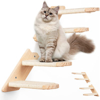 Arbre à chat mural en bois multi-niveaux avec hamac, griffoir et étagères pour Noël