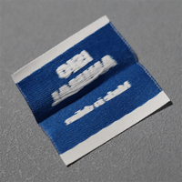 Étiquette tissée pliée au centre pour vêtements, logo personnalisé, étiquette de col de vêtement haut de gamme, vente en gros directe d'usine, personnalisation à faible MOQ