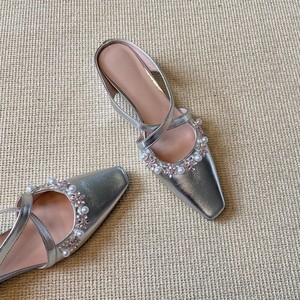 QuiteS 2026 Elegante Escritório Casual Slip-on Chinelos Novo Verão Meia Pérola Cruz <span class=keywords><strong>Strap</strong></span> Pequeno Dedo Do Pé Quadrado Sandália Ao Ar Livre - Product Image 4
