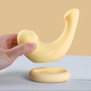 Vertrauenswürdige Marke Geräuschloser Doppelkopf-Vibrator mit Mehrfachgeschwindigkeit Klitoris-Stimulation Wasserdichter Massagestab Kleiner Delfin - Product Image 1