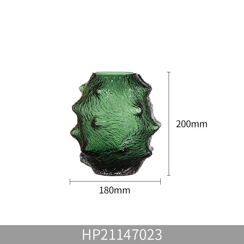 กลางสีเขียว